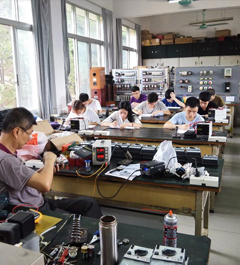 廣東松山學(xué)院2015年電磁國家職業(yè)資格內(nèi)訓(xùn)班2.jpg